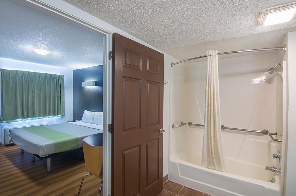 Studio Inn Extended Stay Oklahoma City Airport By Oyo エクステリア 写真