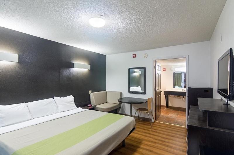 Studio Inn Extended Stay Oklahoma City Airport By Oyo エクステリア 写真